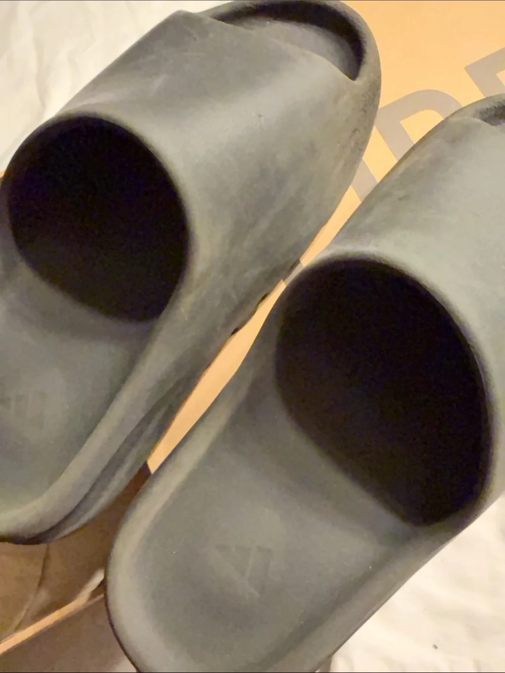 Yzy slides size 12